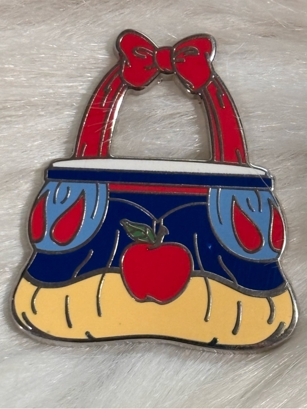 Disney Parks 2018 Mystery Character Handbag Snow White